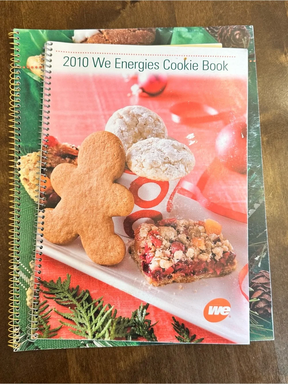 We Energies Cookie Books - Bundle of 4 Christmas Cookies Wisconsin